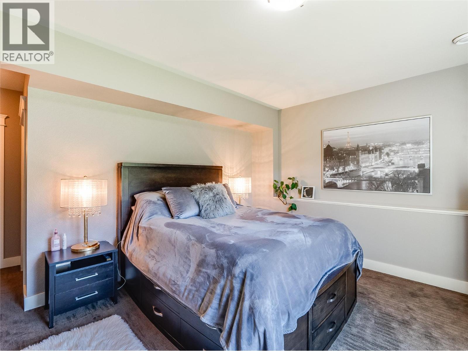 943 Riverview Place - 63