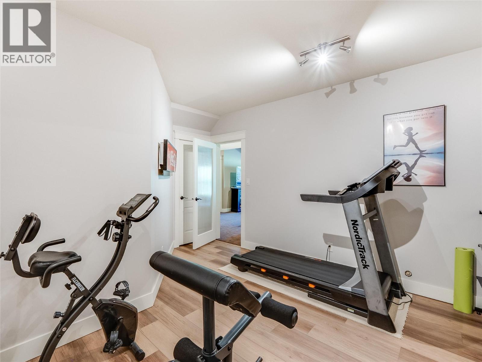 943 Riverview Place - 71
