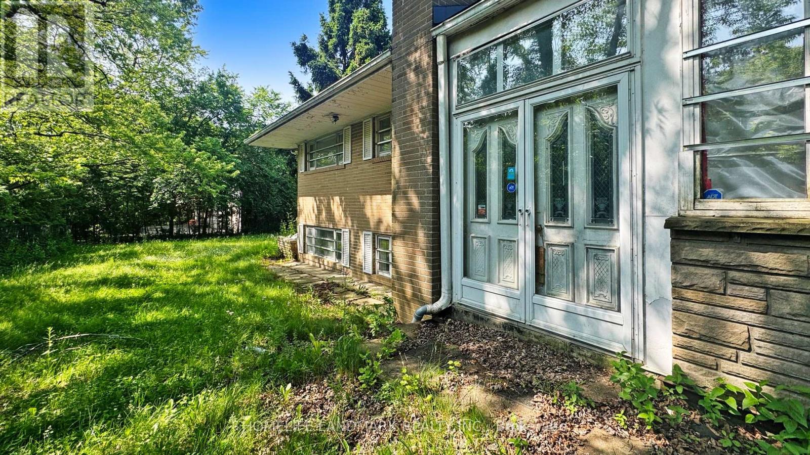 117 ARJAY CRESCENT - 12