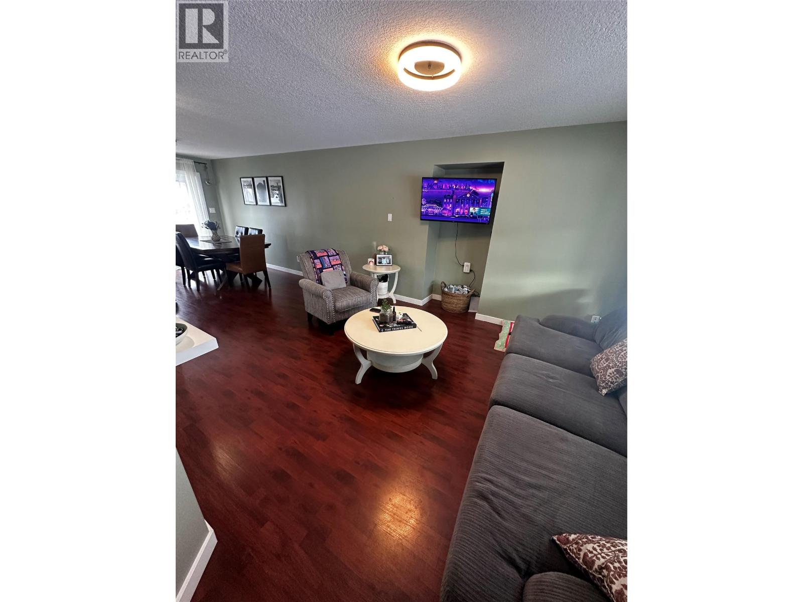 5213 40 ST NE Street, Chetwynd