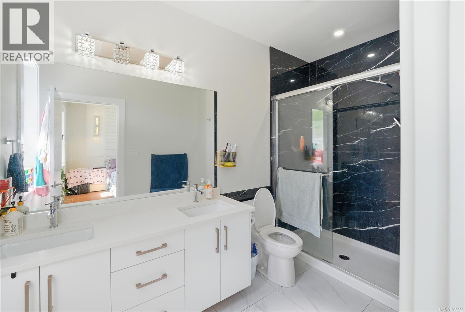 5254 Sherbourne Dr - 10