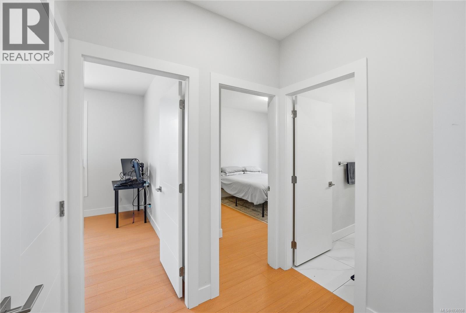 5254 Sherbourne Dr - 18