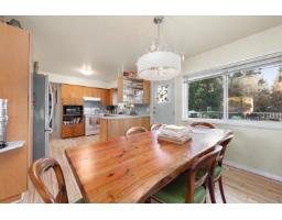 13890 Blackburn Avenue, White Rock, BC V4B2Z2 Photo 6