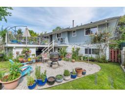 13890 Blackburn Avenue, White Rock, BC V4B2Z2 Photo 18