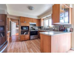 13890 Blackburn Avenue, White Rock, BC V4B2Z2 Photo 10