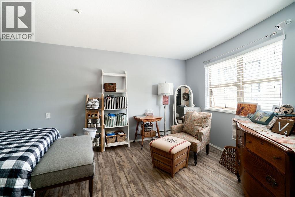 203 19130 FORD ROAD, Pitt Meadows