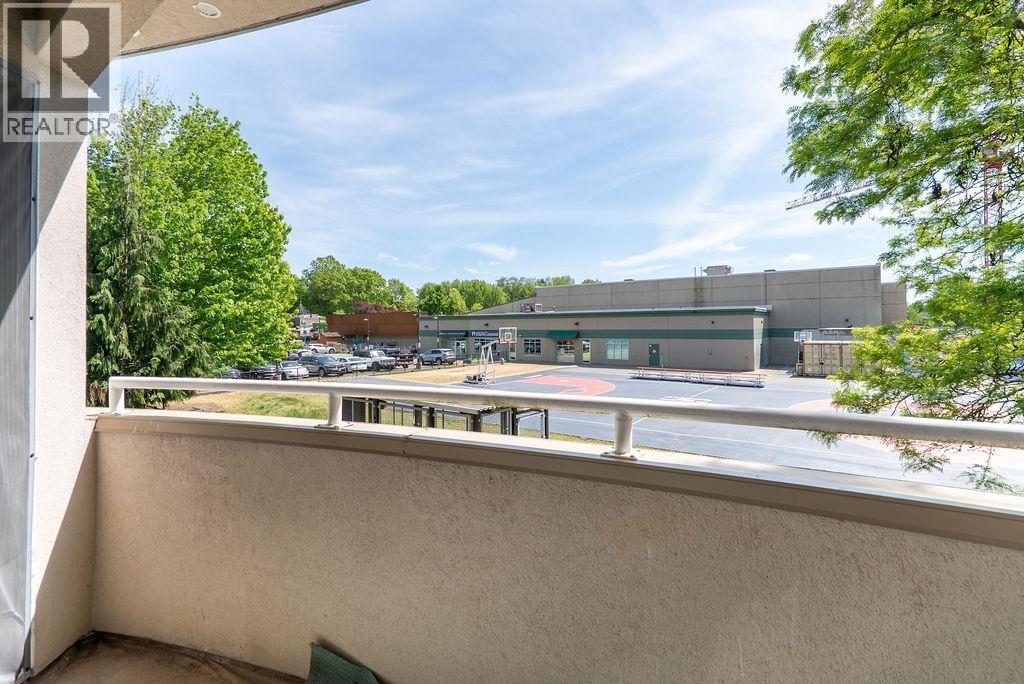 203 19130 FORD ROAD, Pitt Meadows