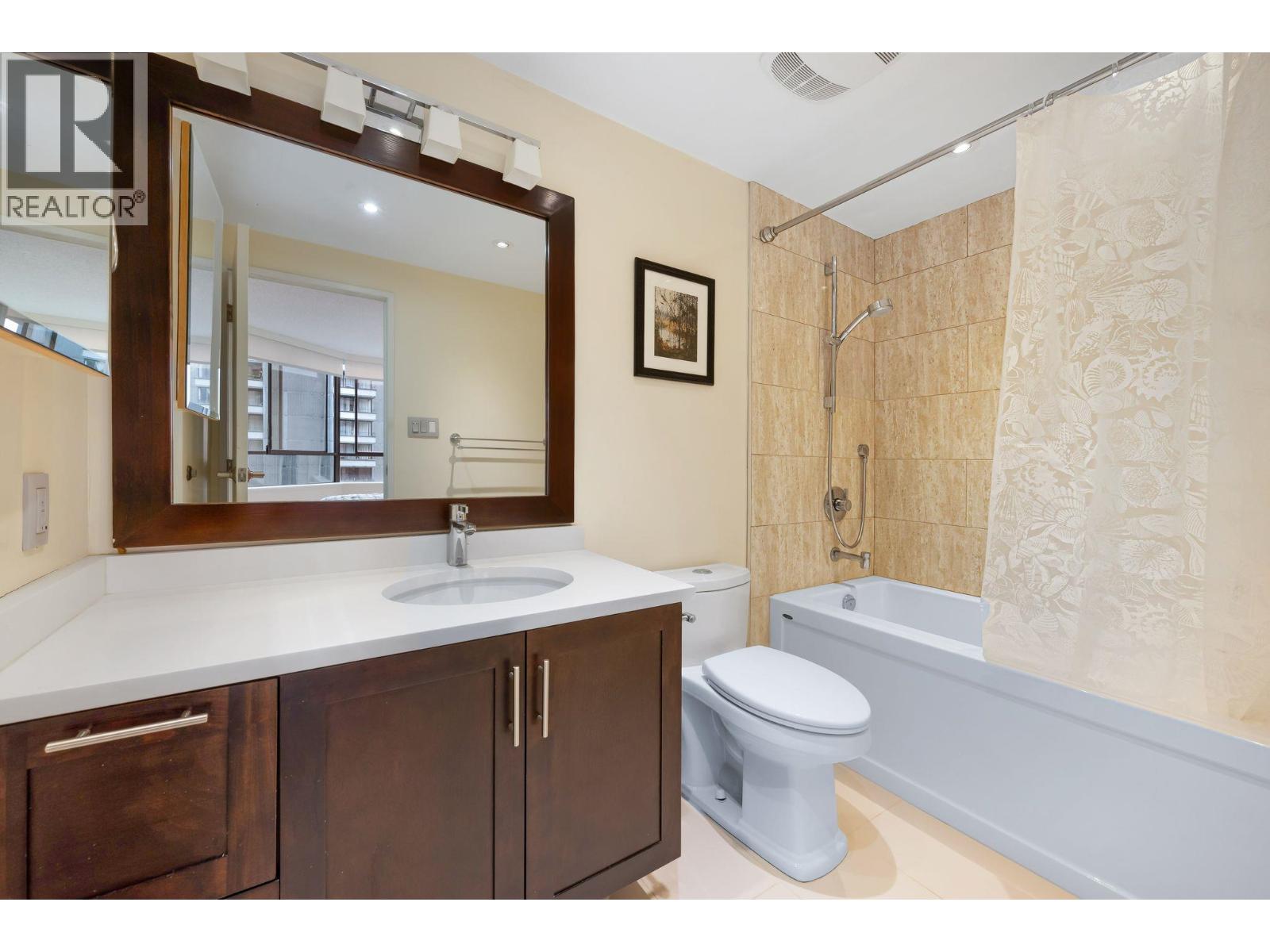2 Bed, 2 Bath Apartment for Sale in Vancouver – 601 738 BROUGHTON STREET, Vancouver – MLS# R3123275 - Image 4