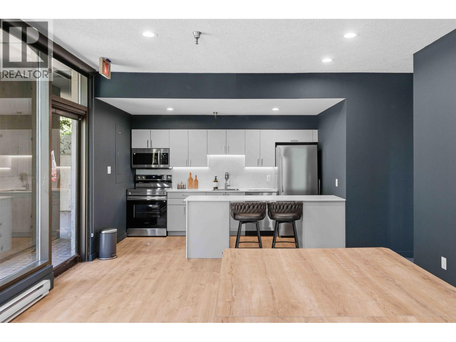 601 738 BROUGHTON STREET — photo 2