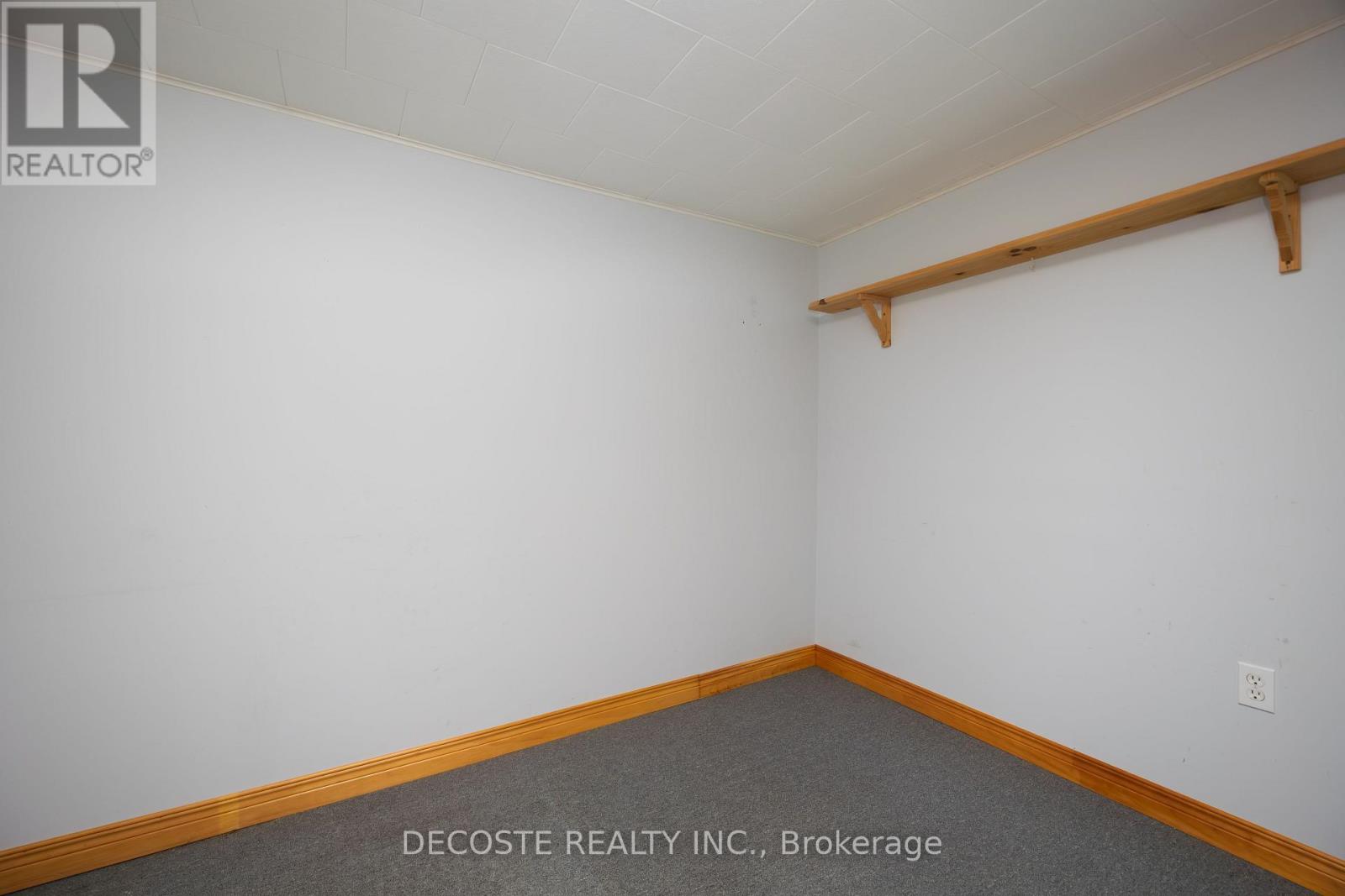 429 DOMINION STREET S - 18