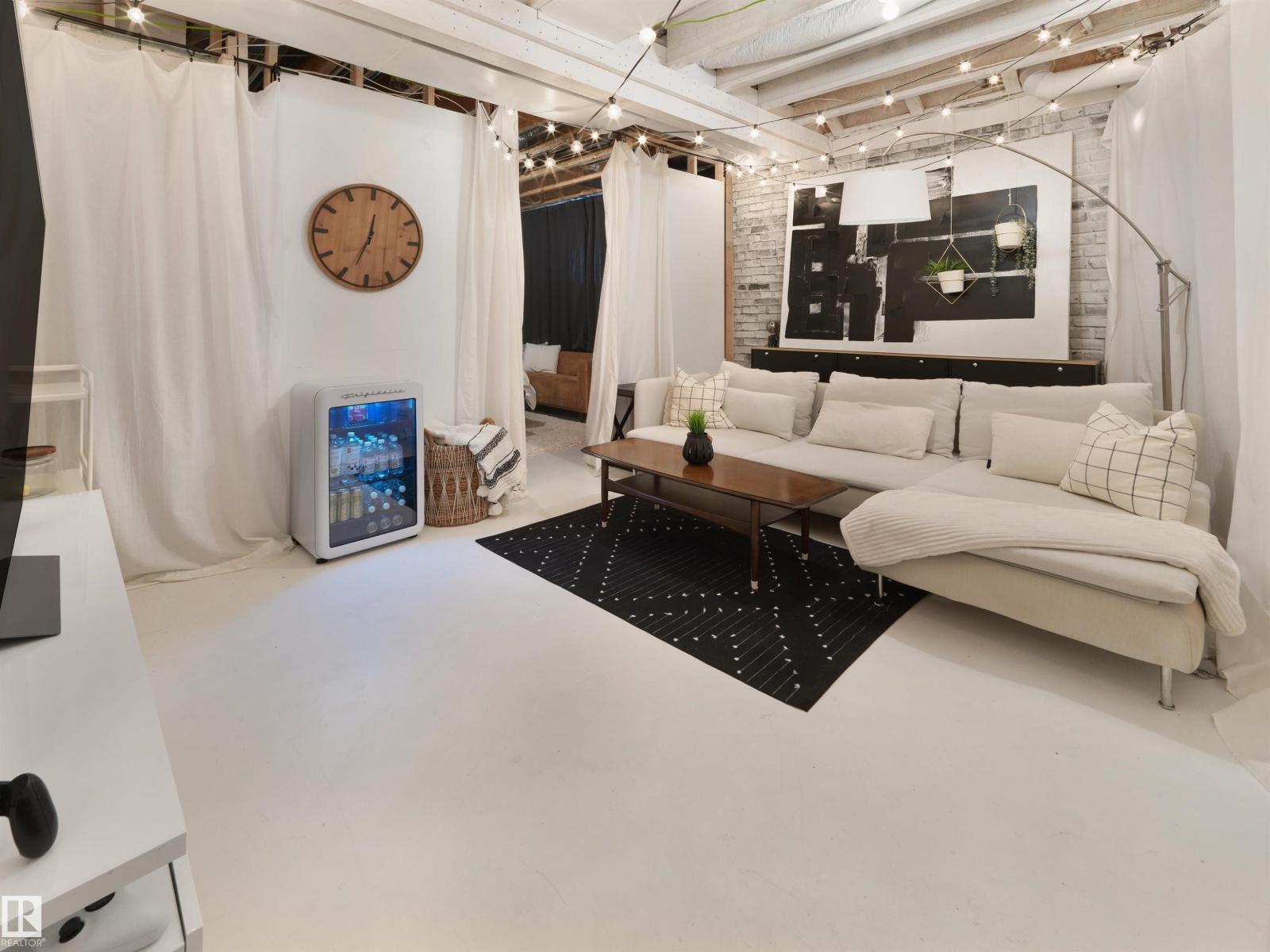 3608 8 AV SW - 21