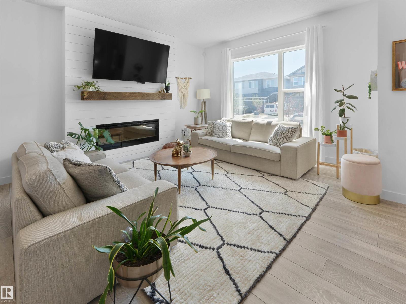 3608 8 AV SW - 4