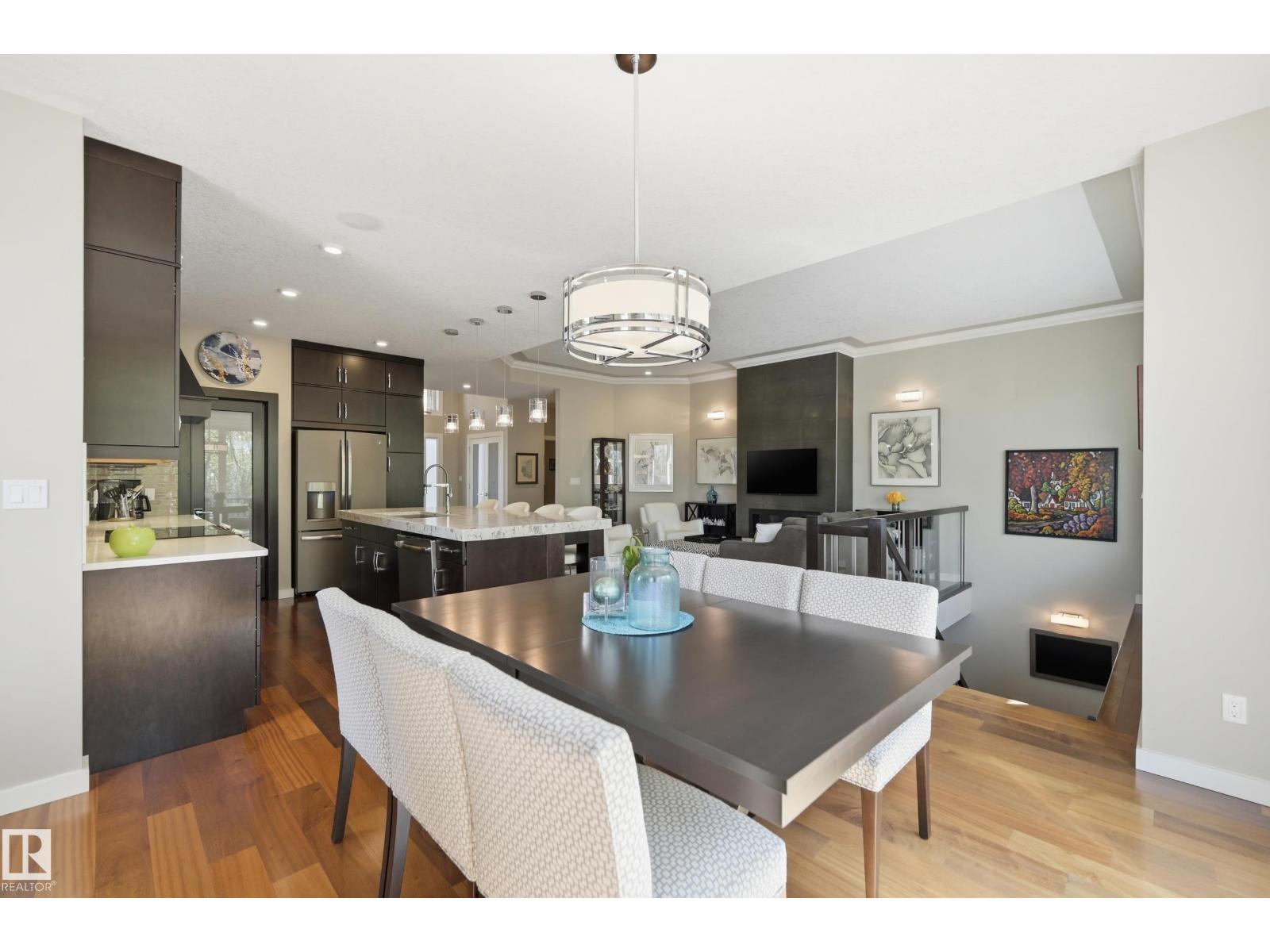 60 LACOMBE DR — photo 15