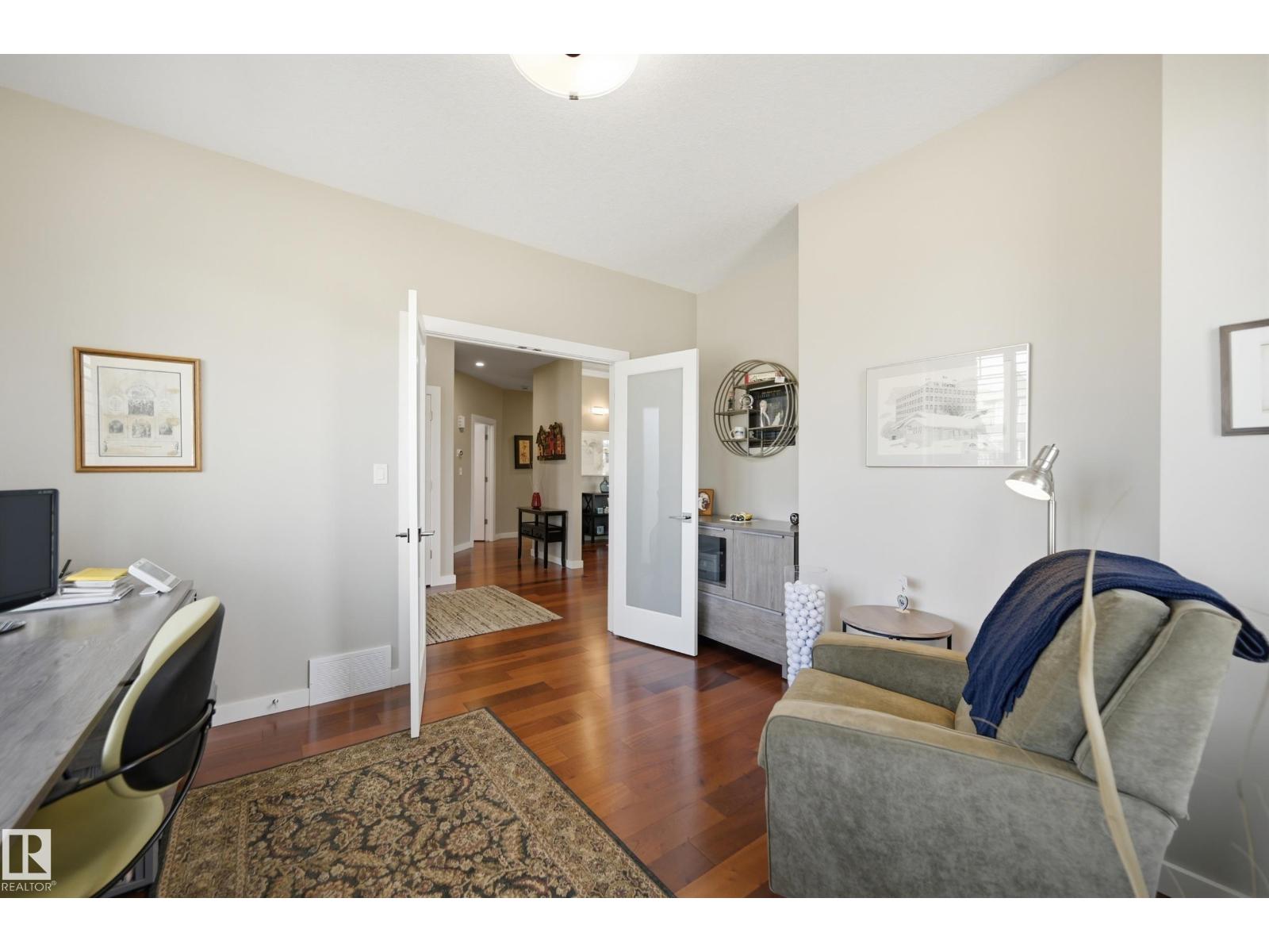 60 LACOMBE DR — photo 18