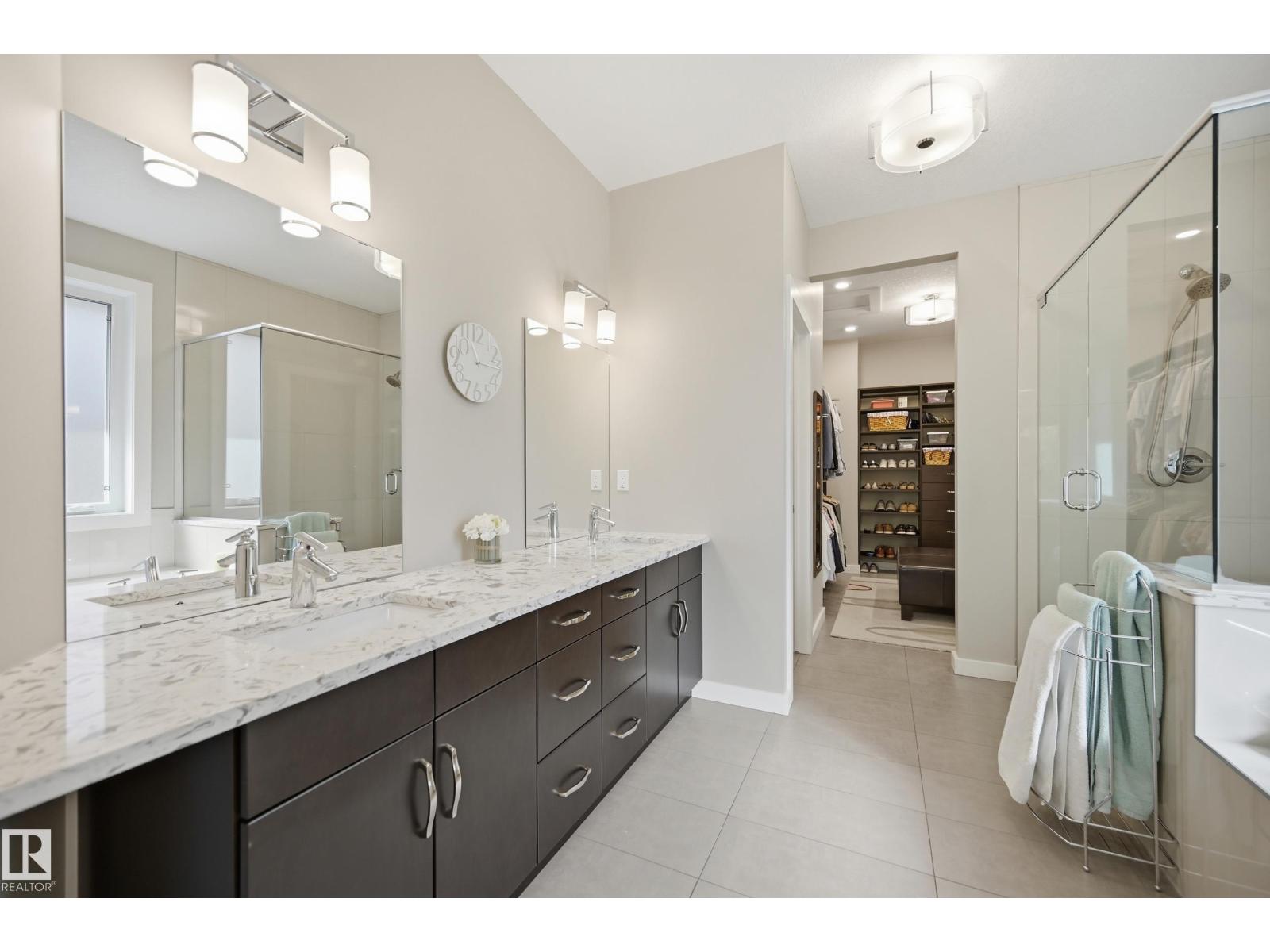60 LACOMBE DR — photo 21
