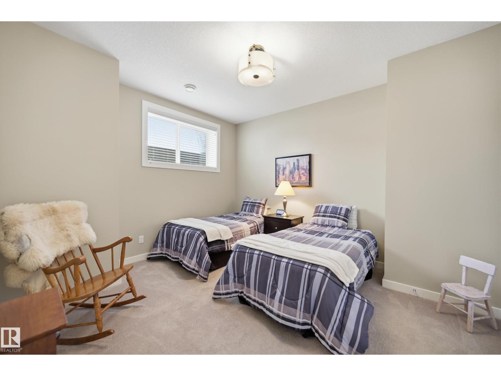 60 LACOMBE DR — photo 31