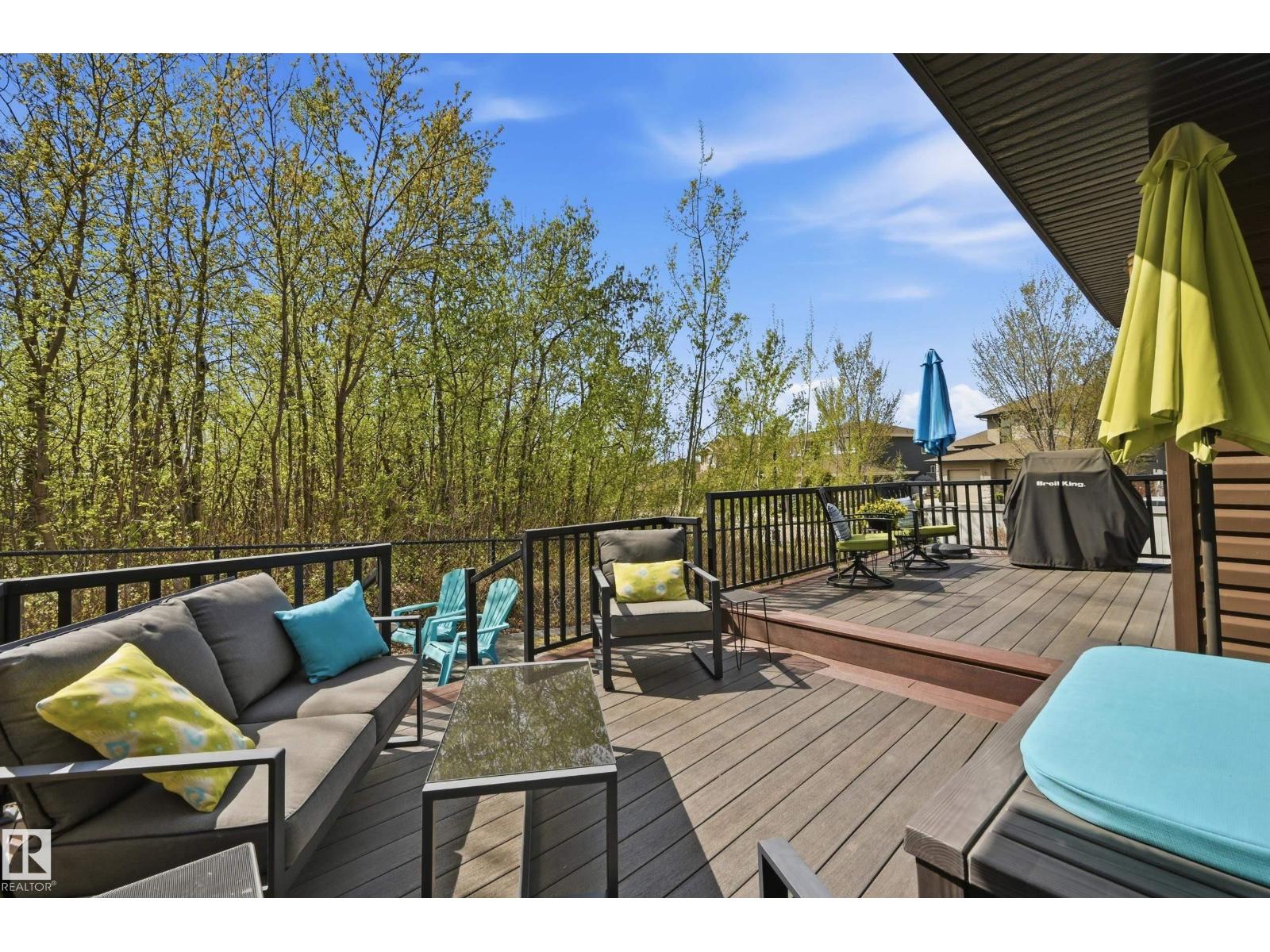 60 LACOMBE DR — photo 42