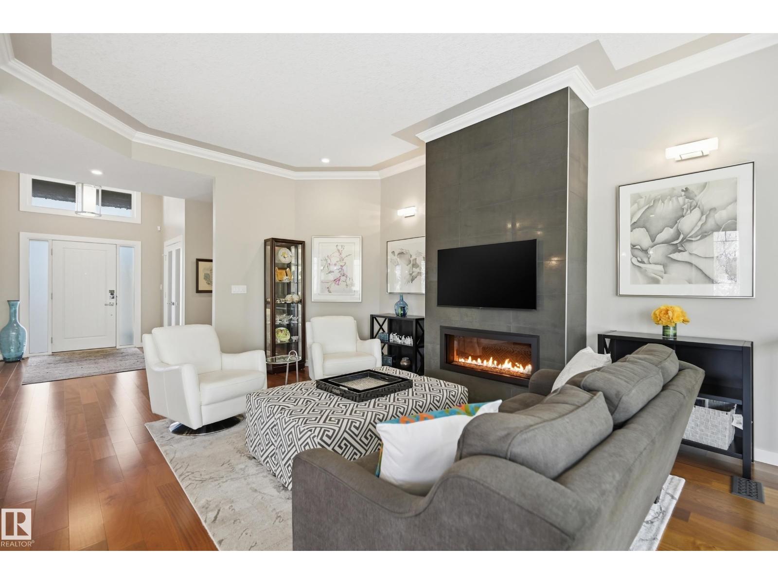 60 LACOMBE DR — photo 8