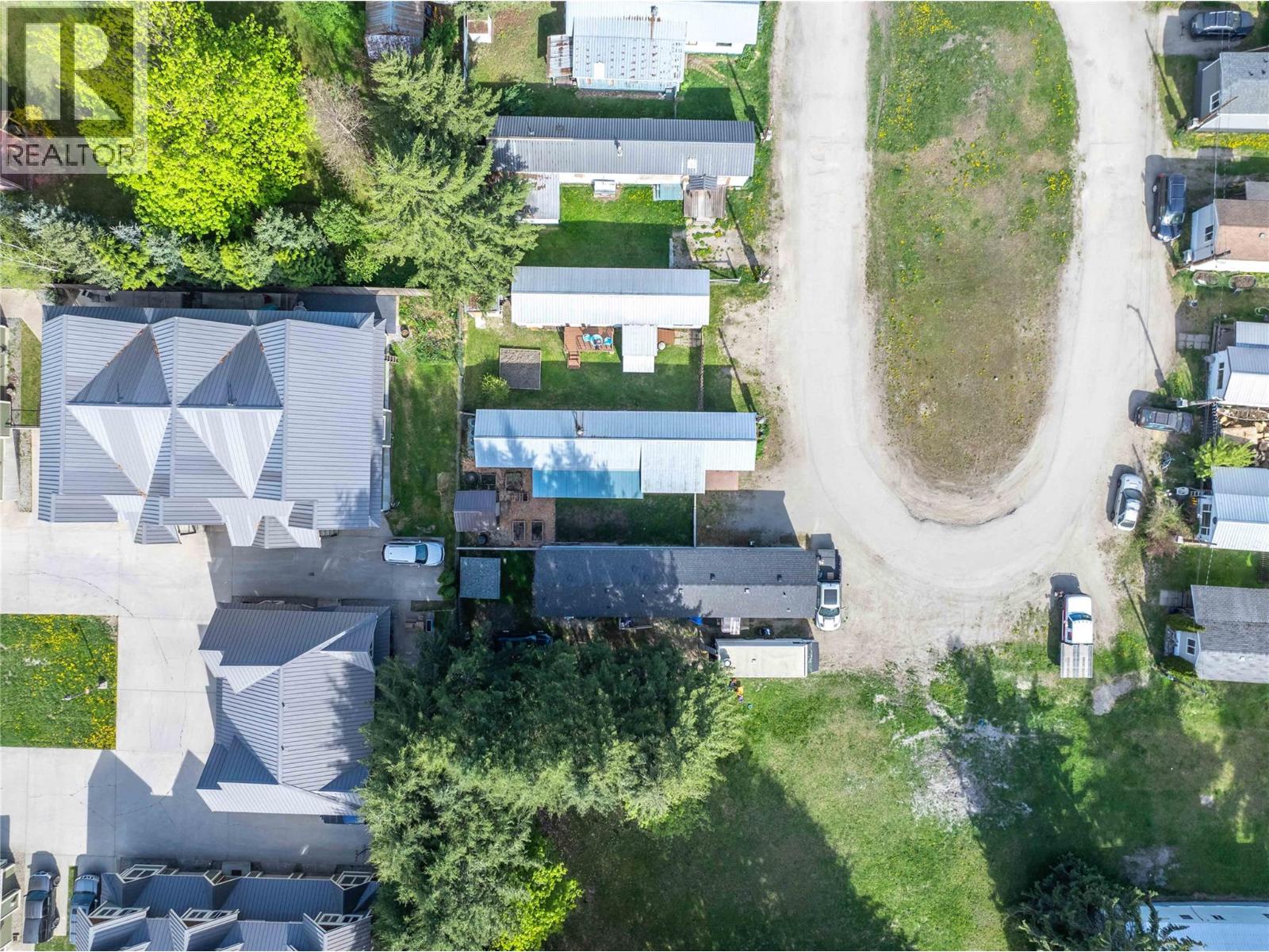 #5 606 Edward Street E - 65