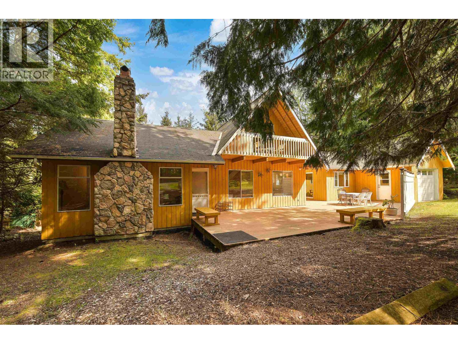 552 CLUB CRESCENT, Mayne Island
