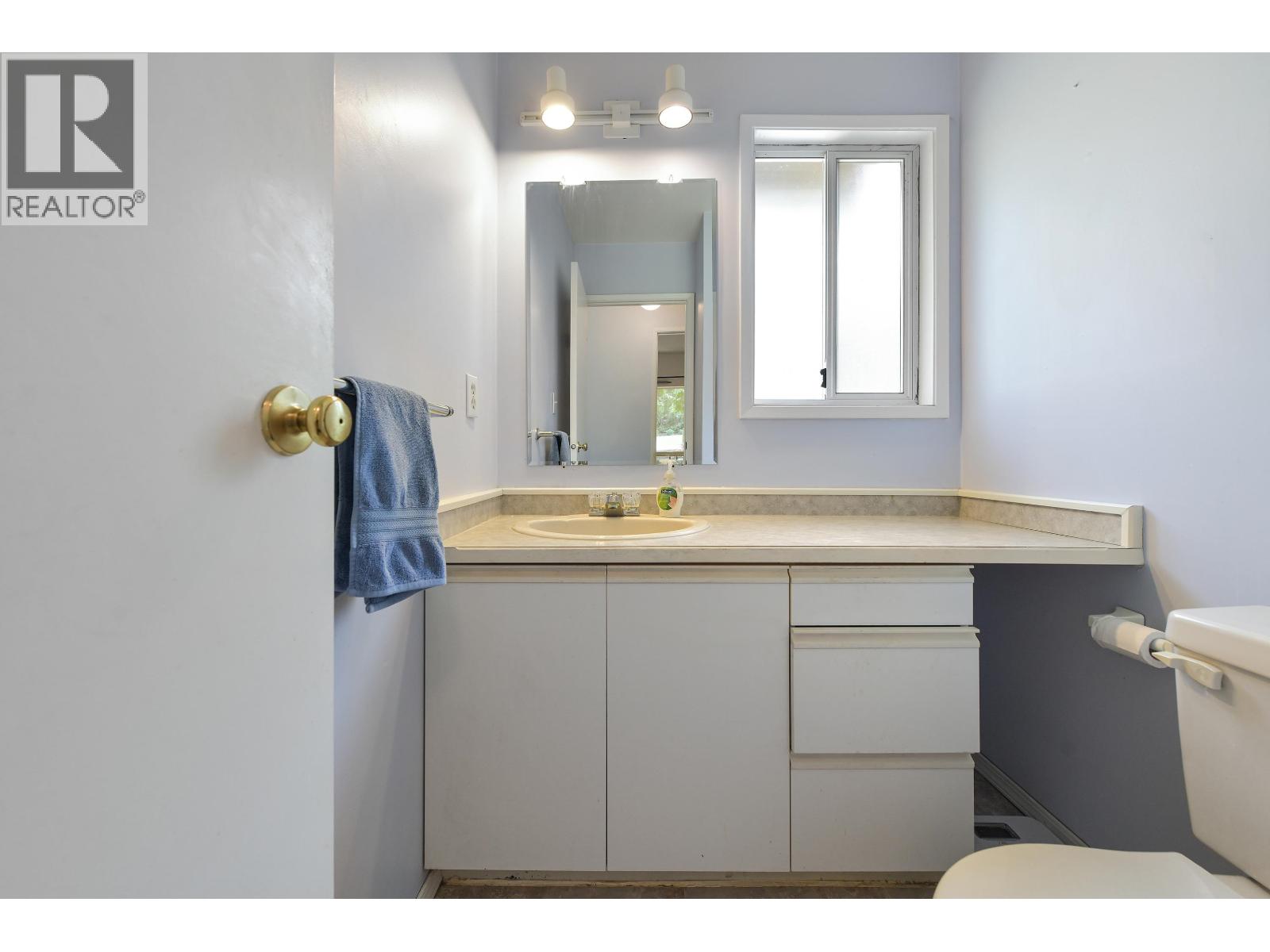 552 CLUB CRESCENT, Mayne Island