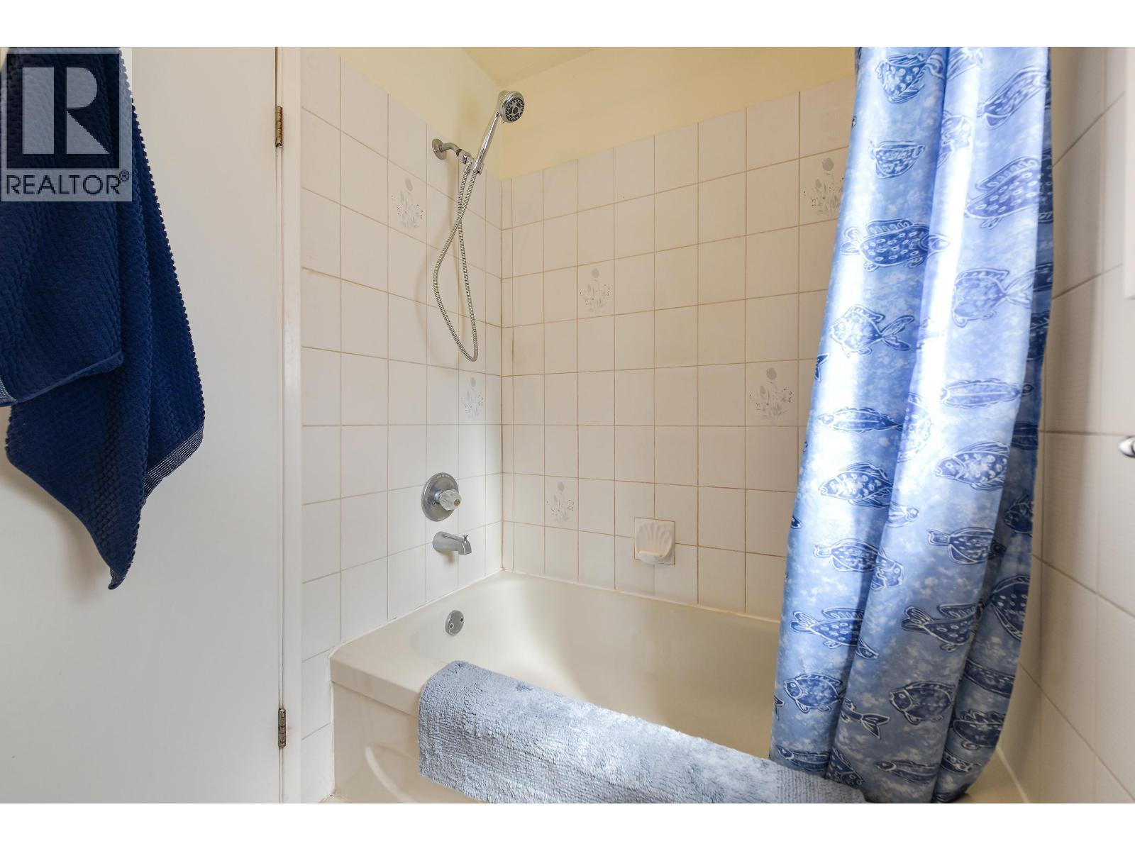 552 CLUB CRESCENT, Mayne Island