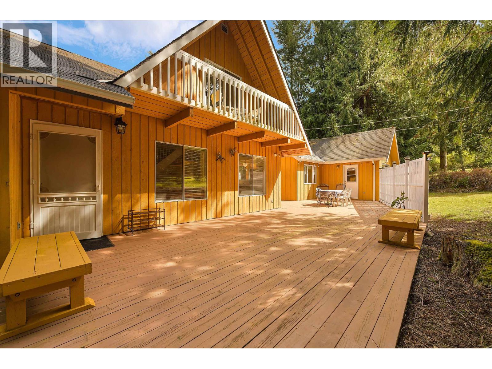 552 CLUB CRESCENT, Mayne Island
