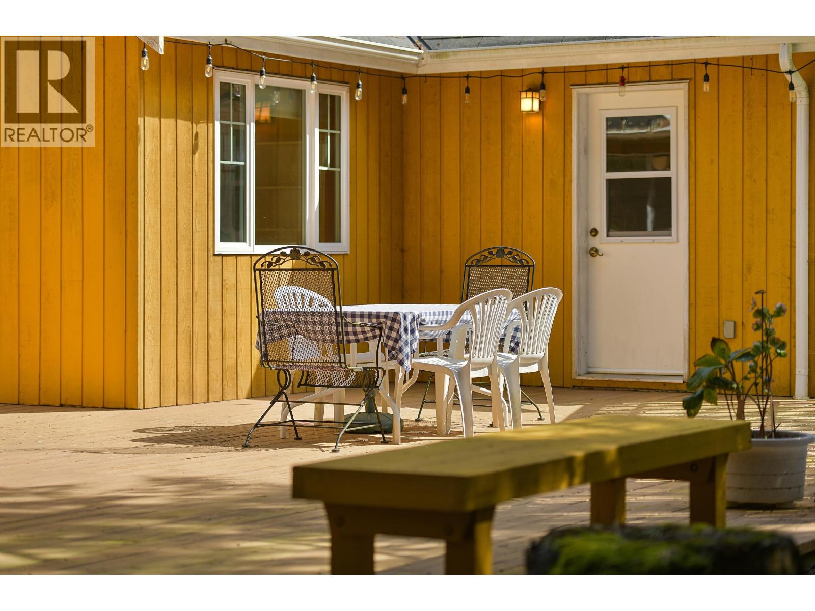 552 CLUB CRESCENT, Mayne Island