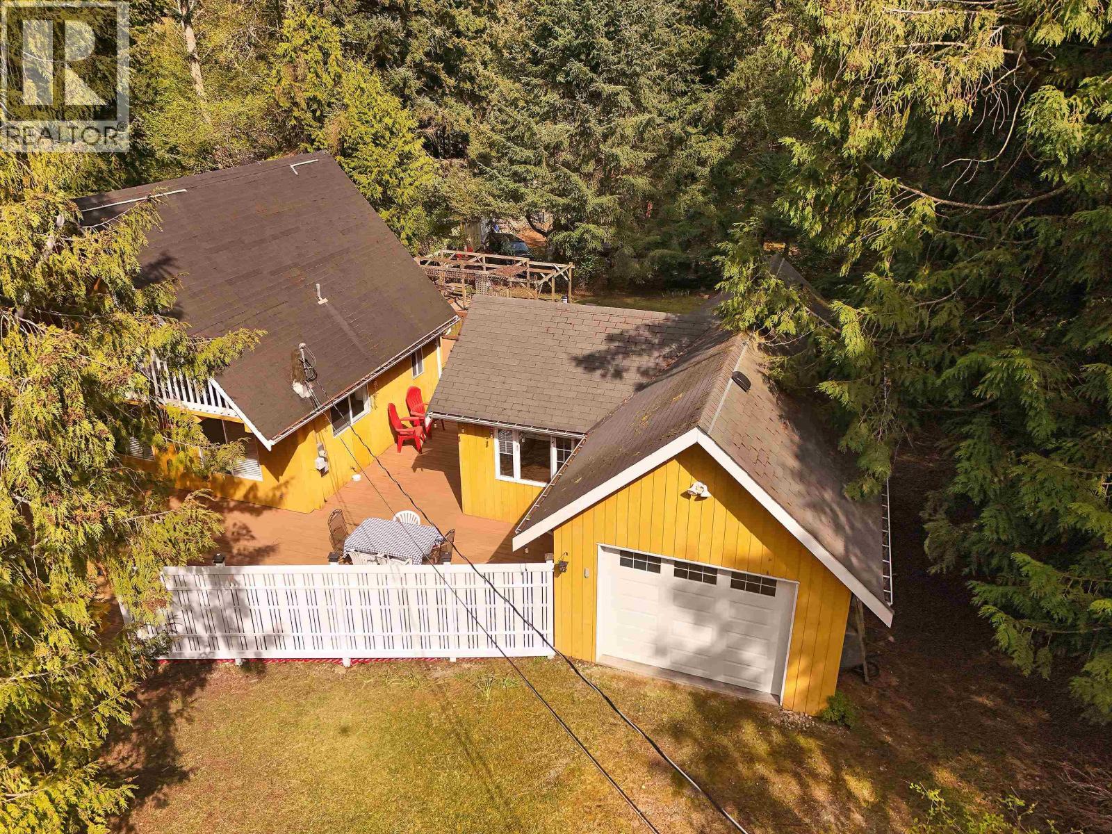 552 CLUB CRESCENT, Mayne Island
