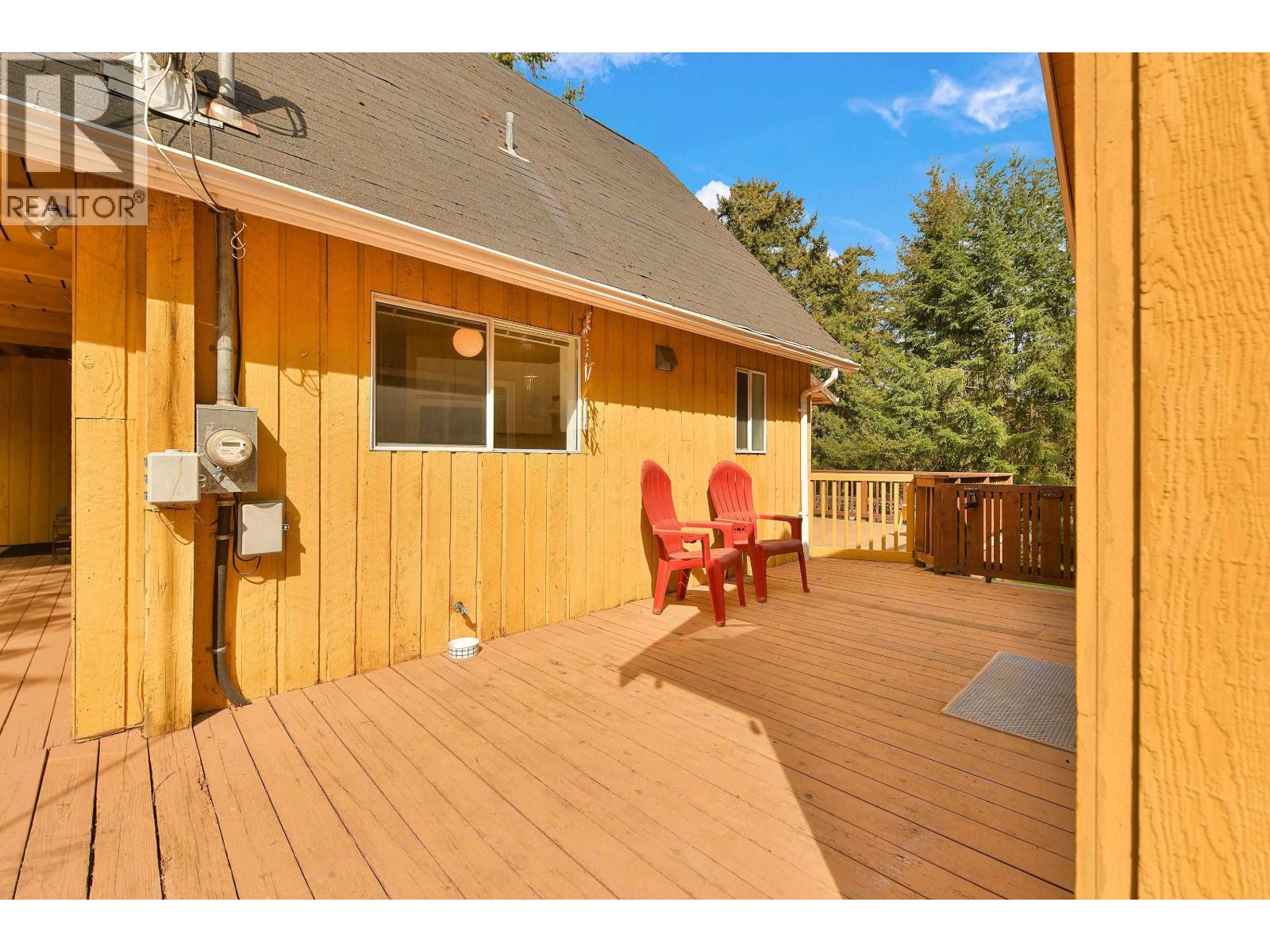 552 CLUB CRESCENT, Mayne Island