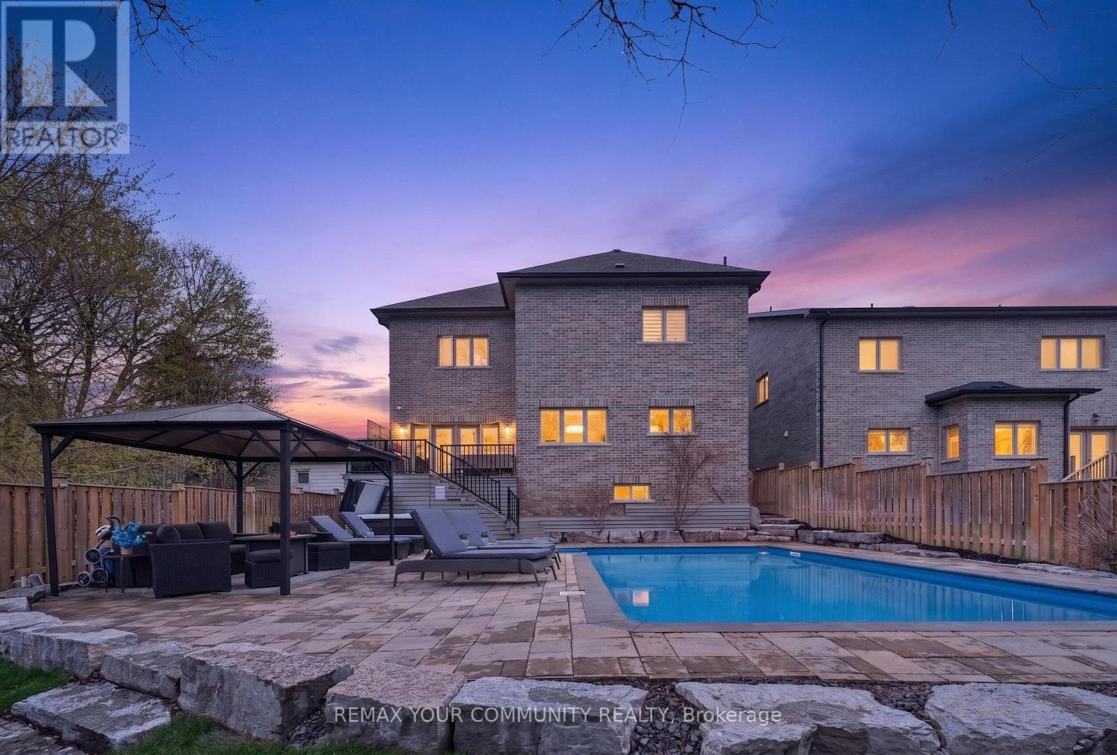 6 GRAYSON ROAD - 46