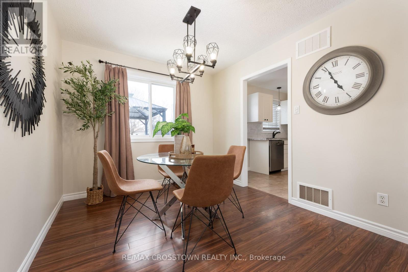 54 FOYSTON PARK CIRCLE - 11