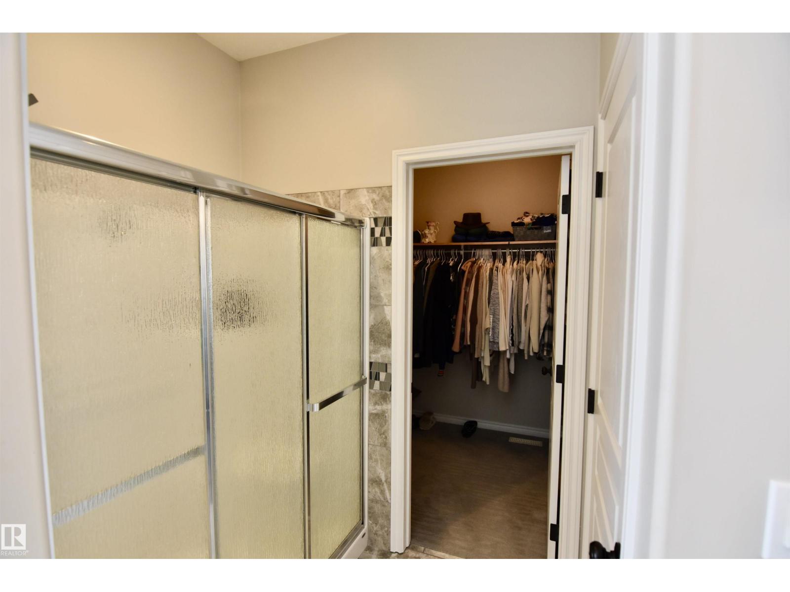 5604 54 AV — photo 30