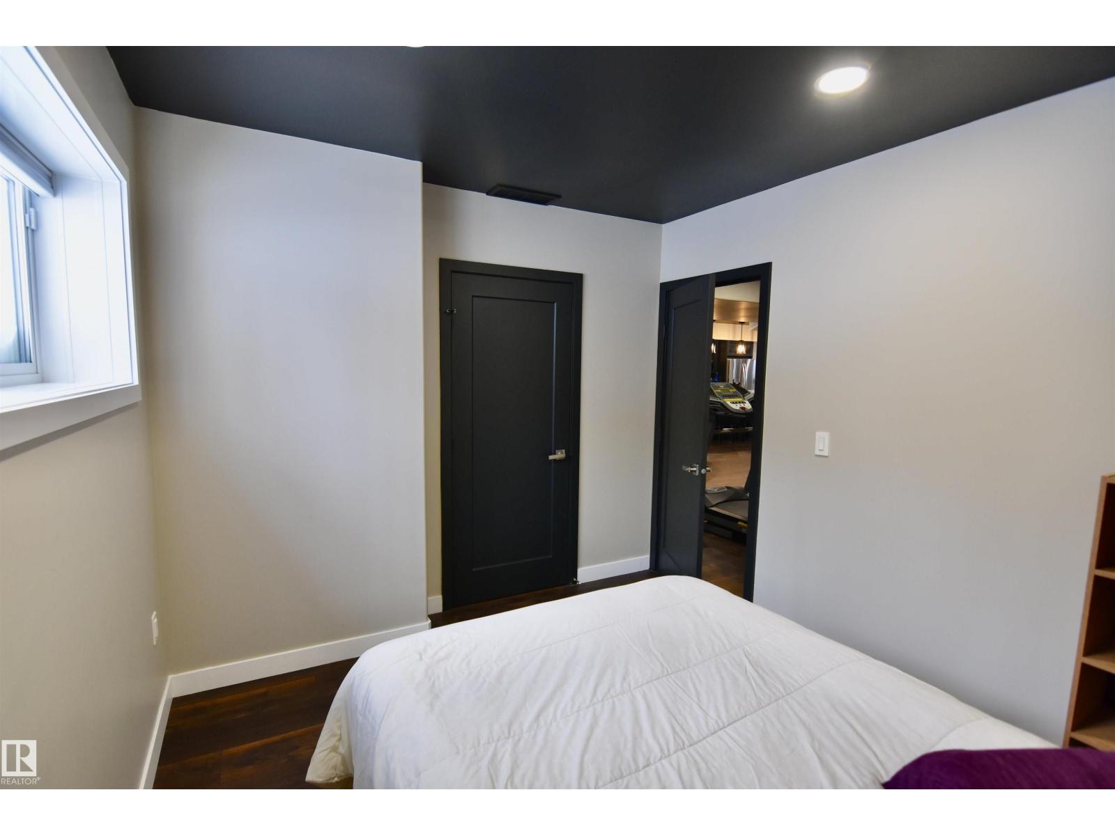 5604 54 AV — photo 54