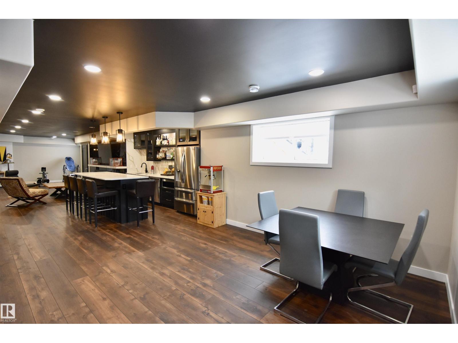 5604 54 AV — photo 41