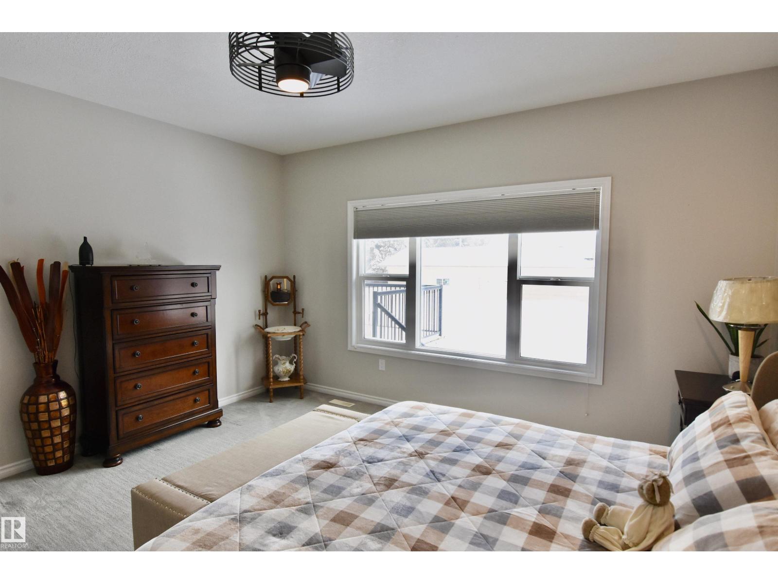 5604 54 AV — photo 24