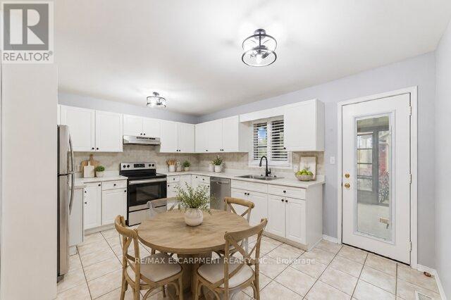 296 AUTUMN CRESCENT - 13