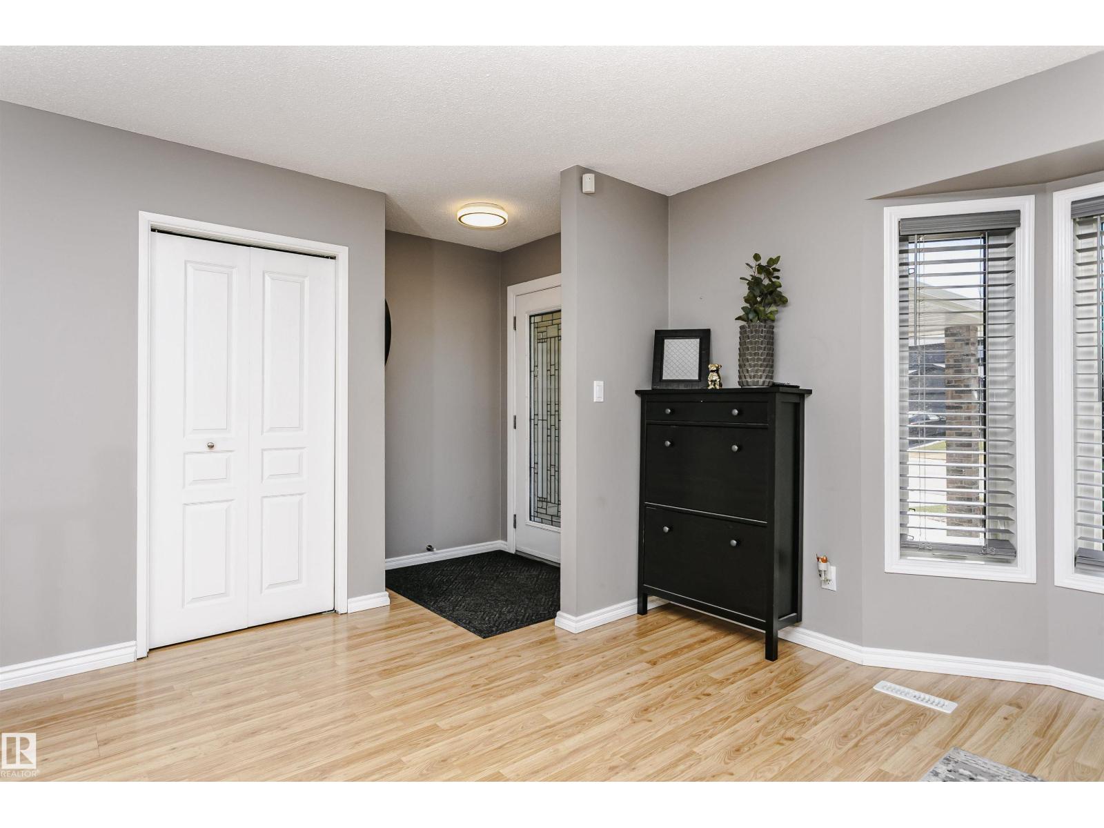 1044 106 ST NW — photo 12