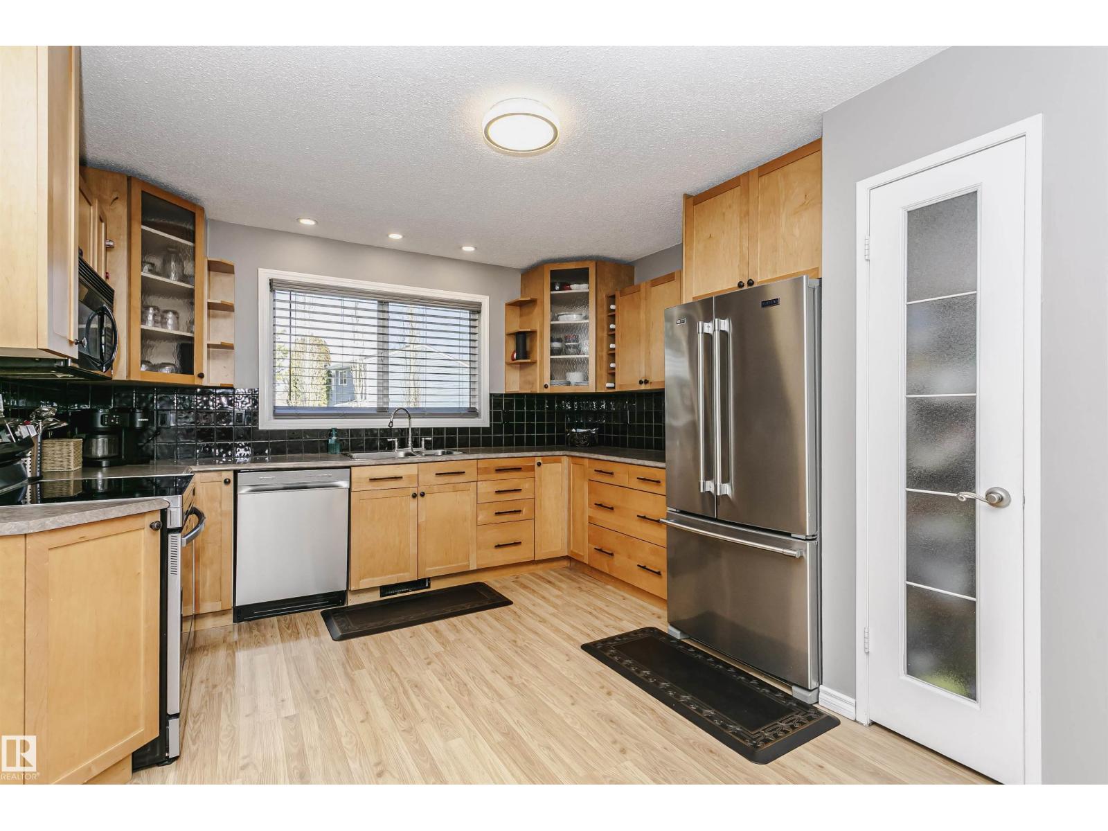 1044 106 ST NW - photo 3