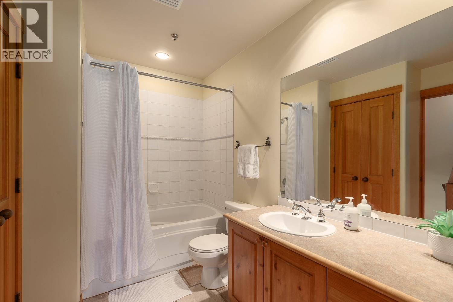 32 2250 NORDIC DRIVE, Whistler
