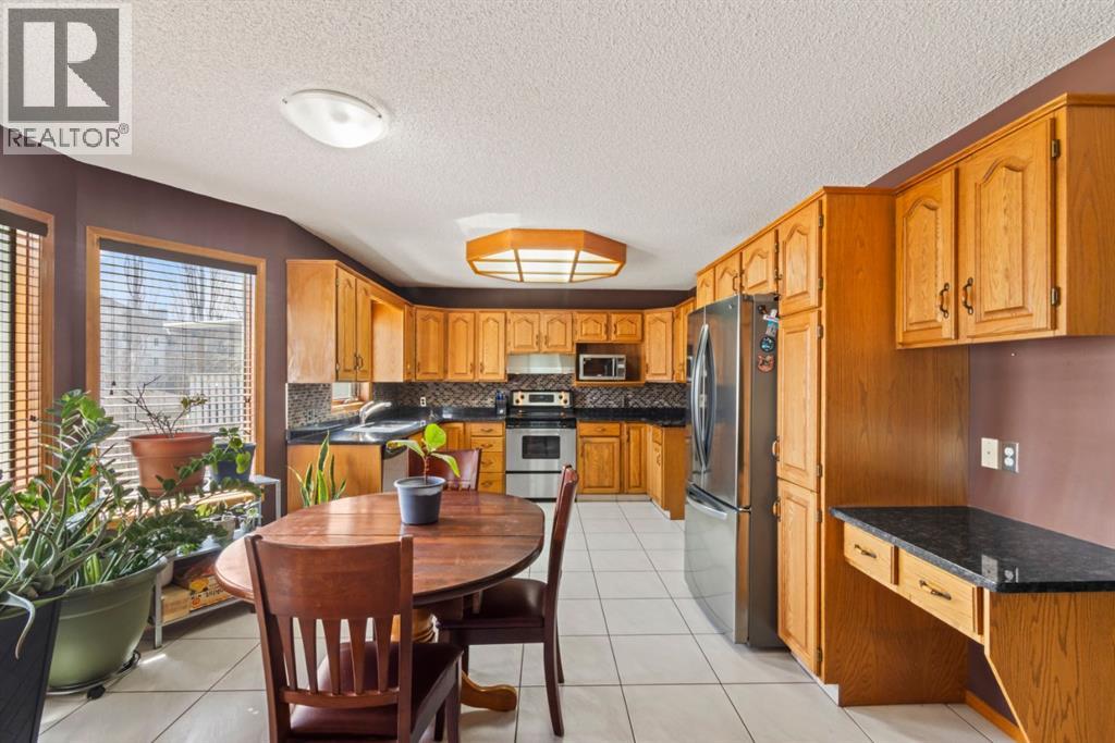87 Applefield Close SE - 12