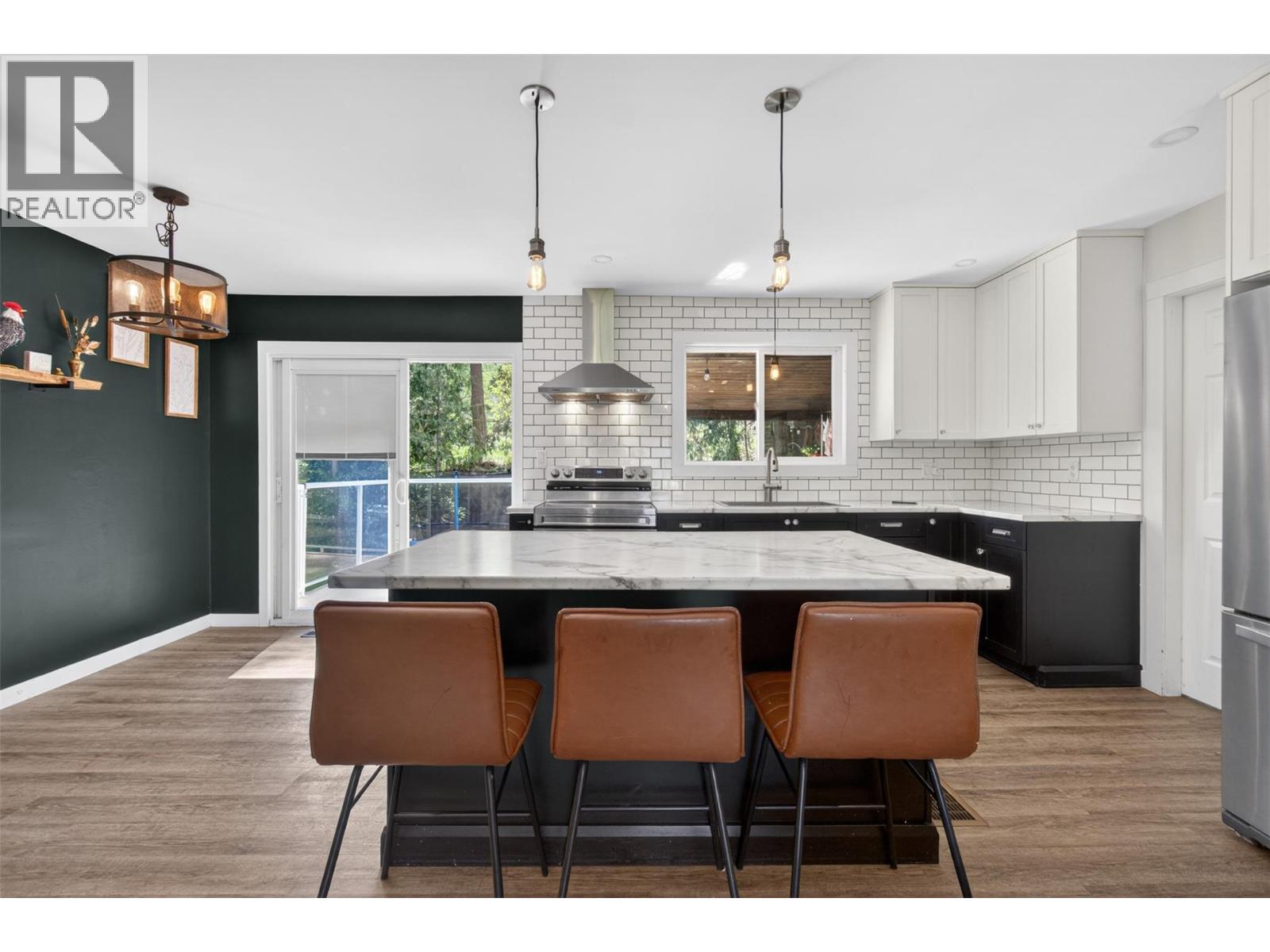 2354 Forest View Place, Blind Bay