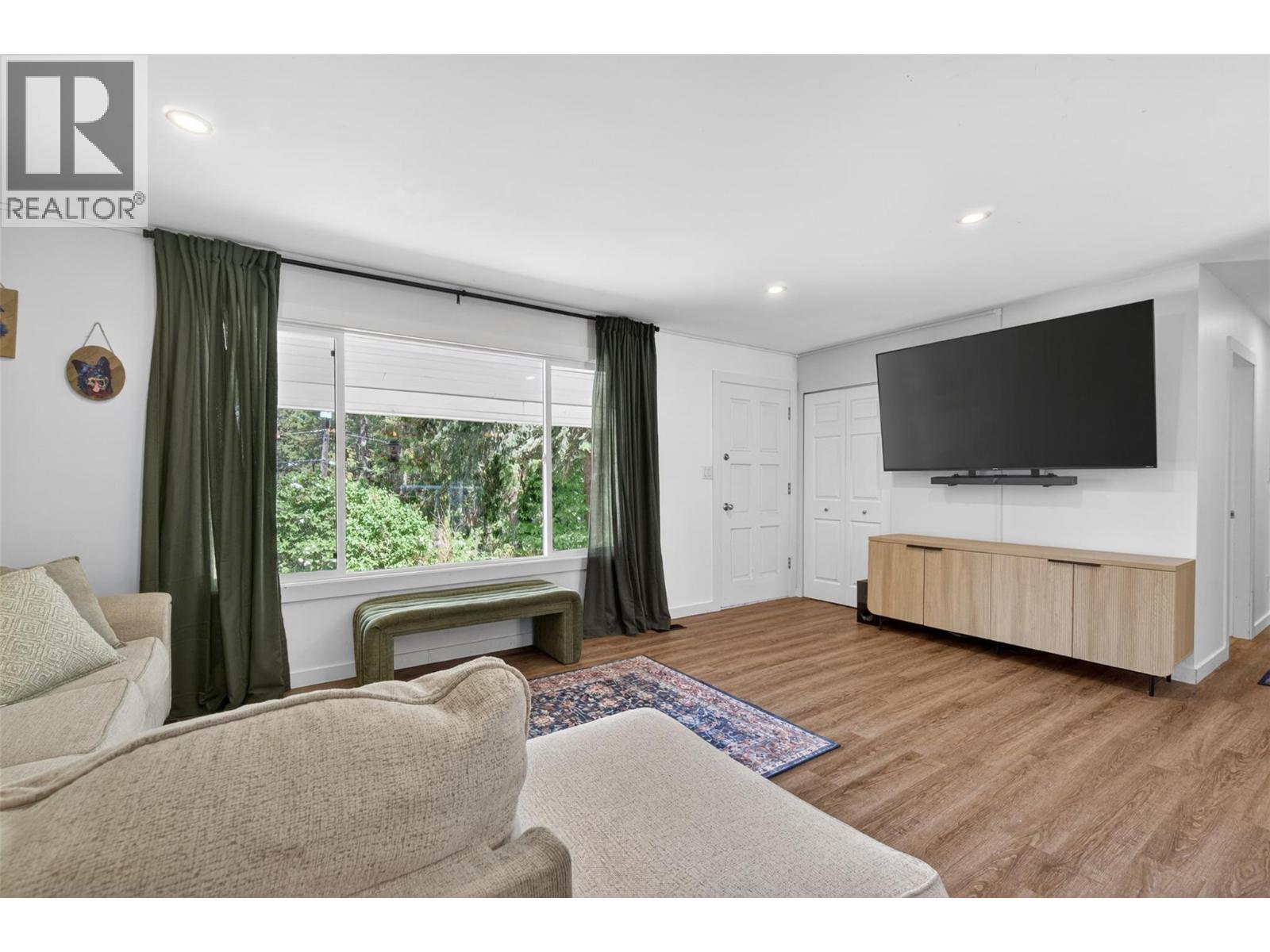  2354 Forest View Place, Blind Bay