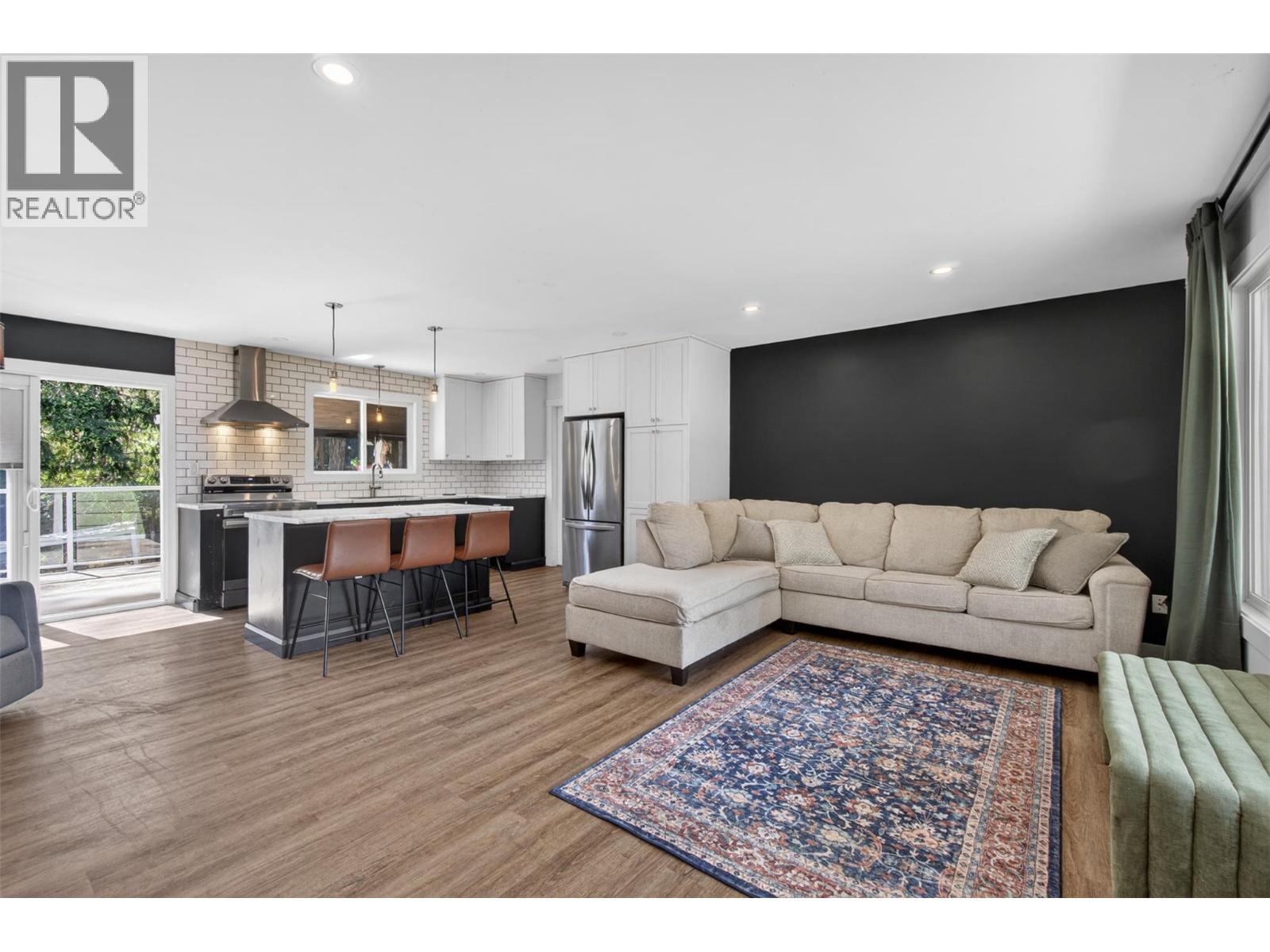  2354 Forest View Place, Blind Bay