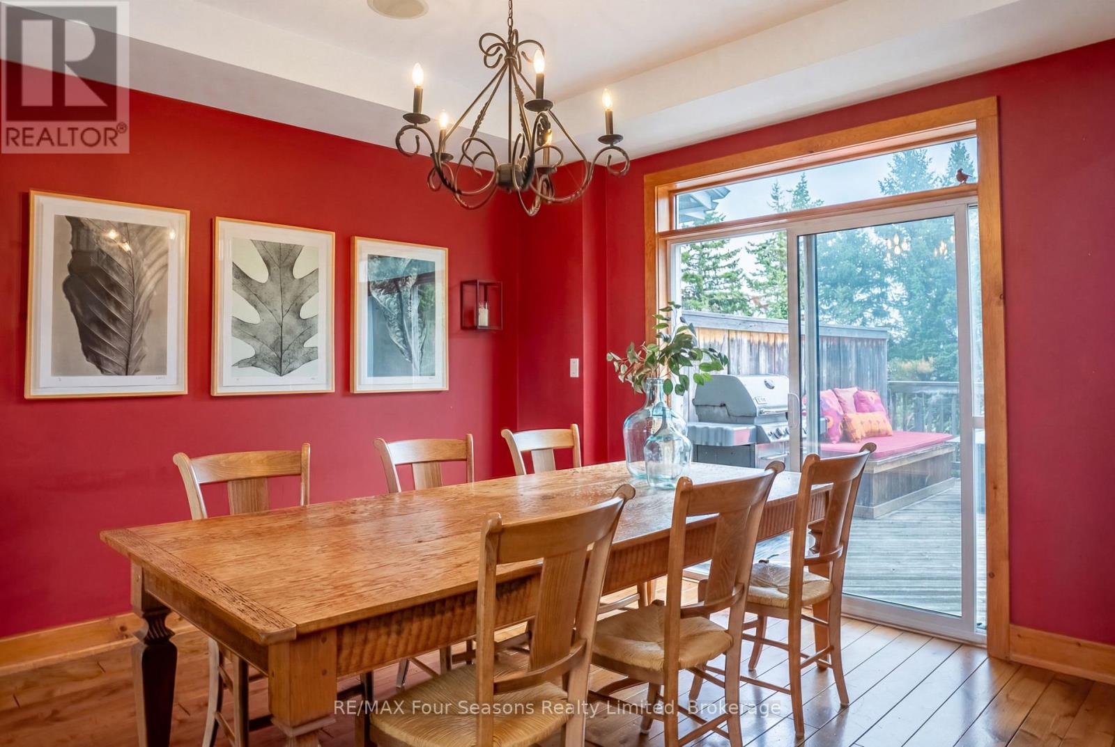141 VENTURE BOULEVARD - 15