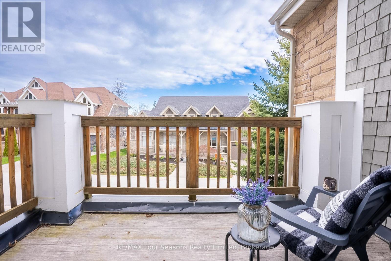 141 VENTURE BOULEVARD - 18