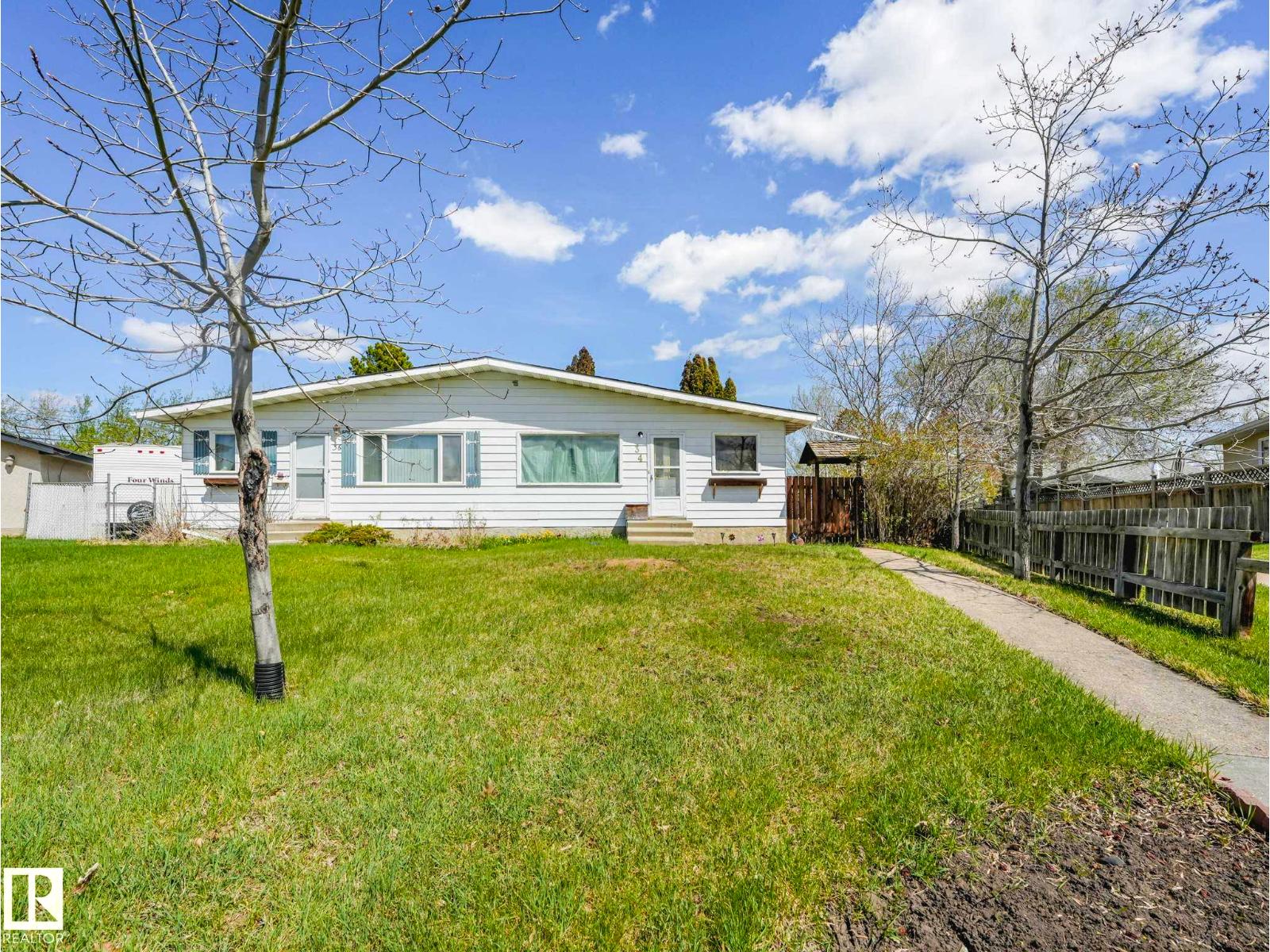 34 CAMELOT AV — photo 11