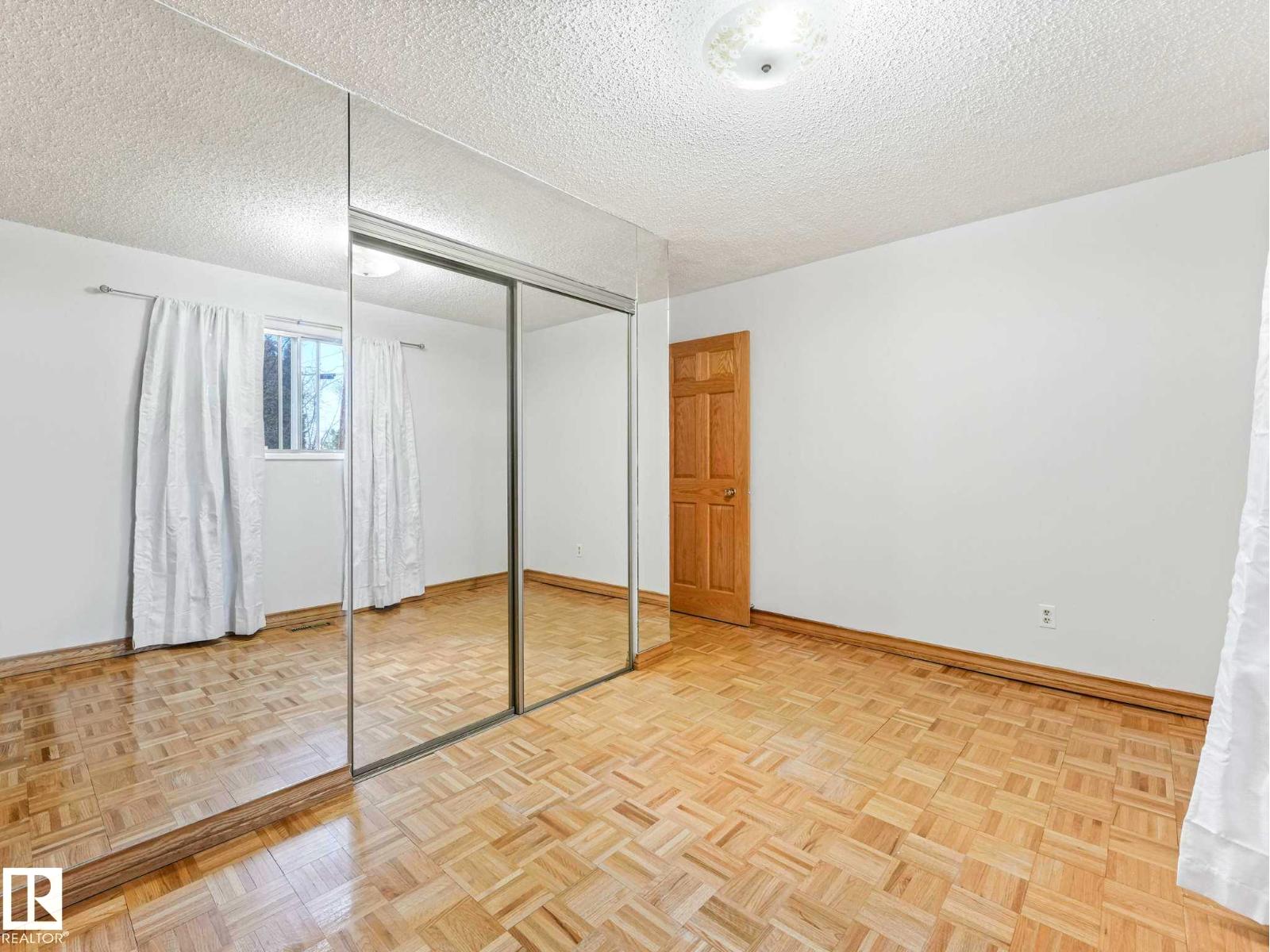 34 CAMELOT AV — photo 27