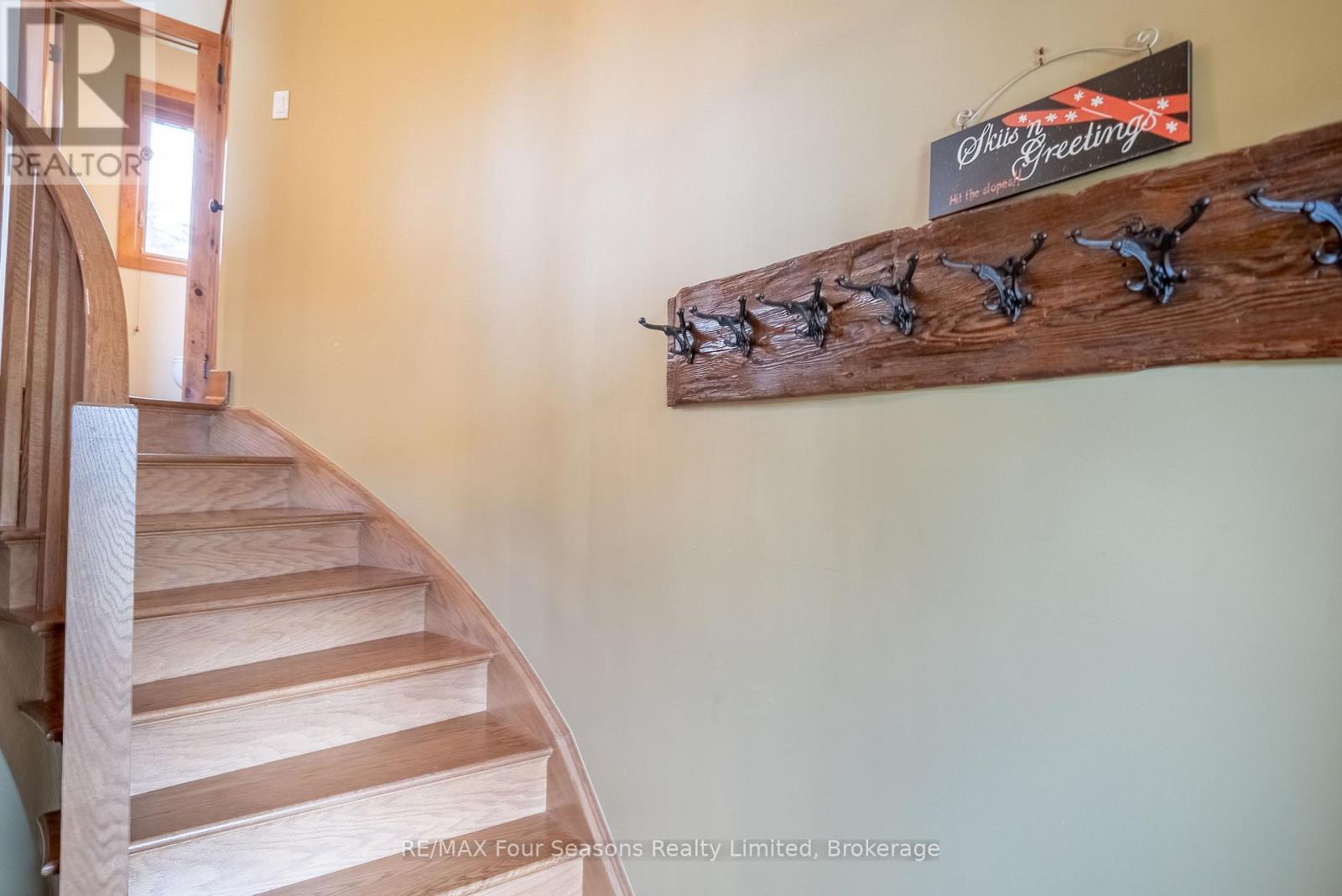 141 VENTURE BOULEVARD - 7