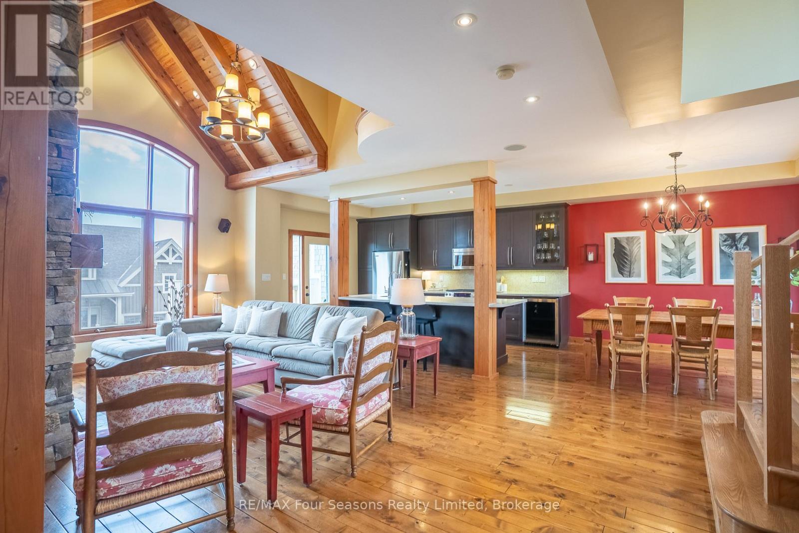 141 VENTURE BOULEVARD - 8
